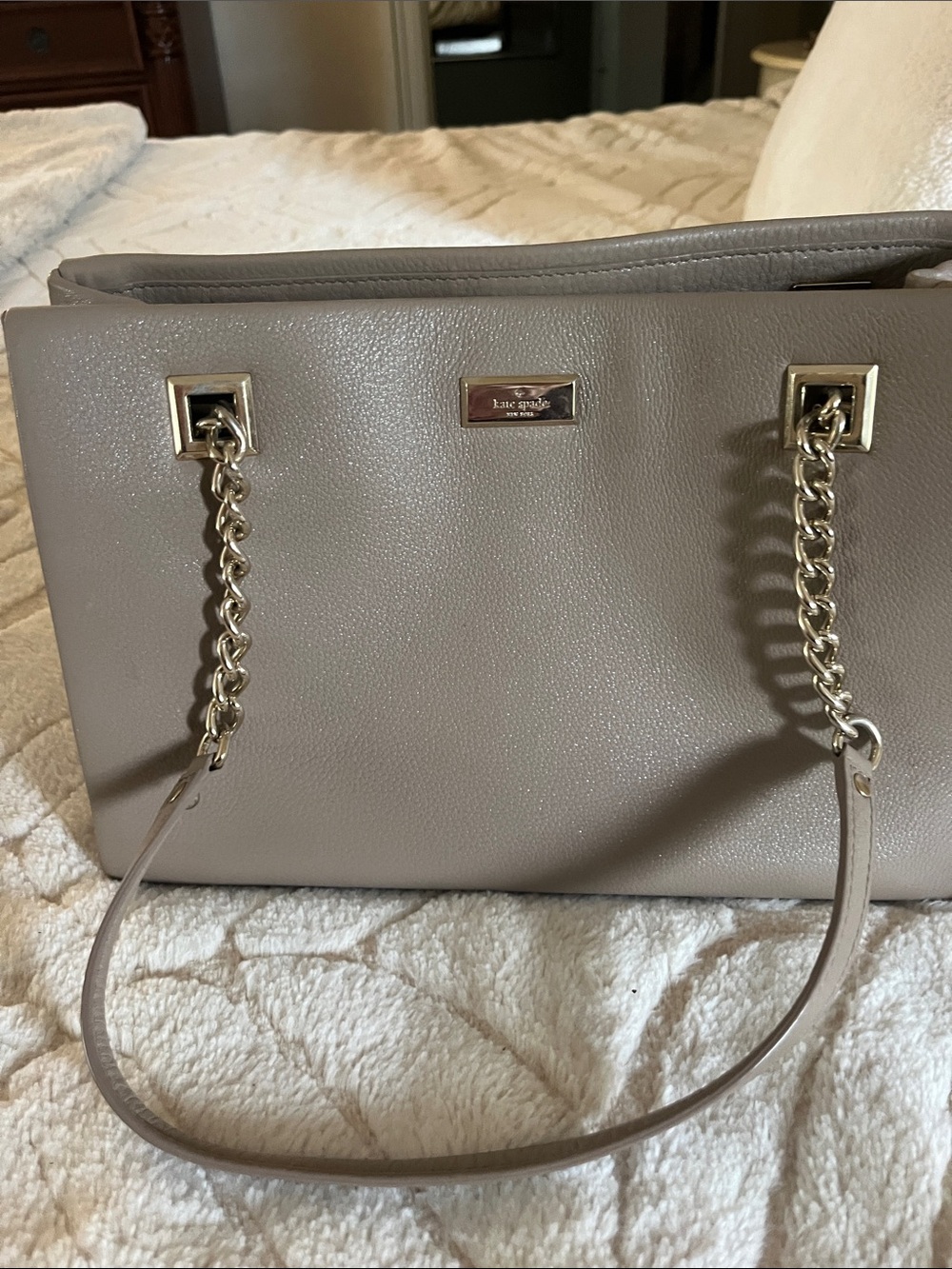 kate spade gray taupe leather shoulder bag with gold-tone chain straps